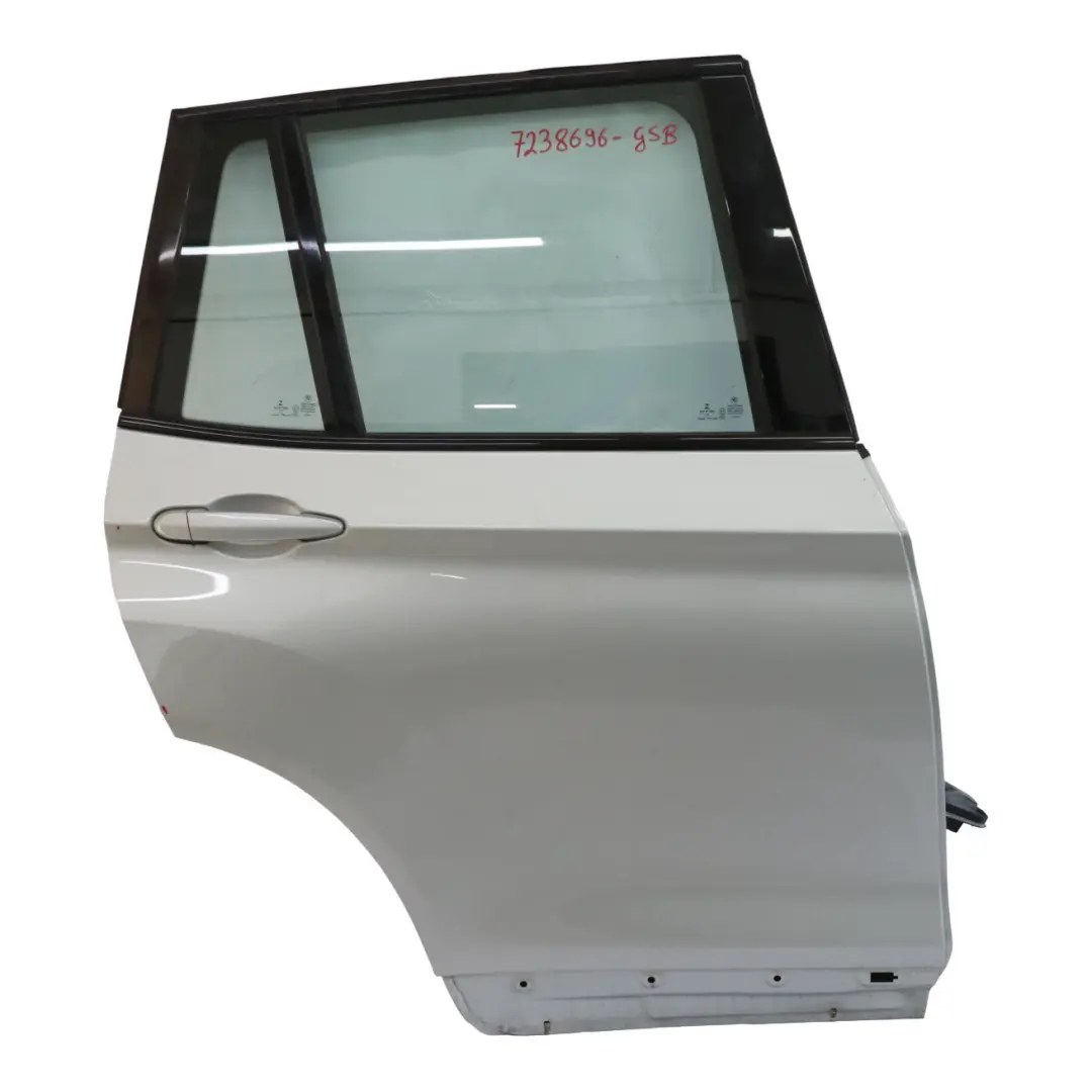 Puerta Trasera Derecha O/S Glacier Silver Metallic - A83 para BMW X3 F25 con número de pieza 7238696 BMW X3 F25 Puerta Trasera Derecha O/S Glacier Silver Metallic - A83 - SKU 7238696-GSB - Número de pieza 7238696