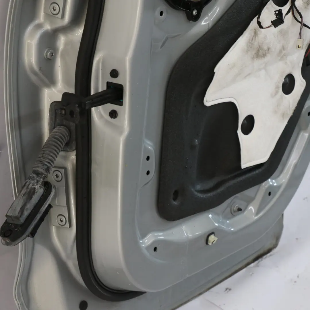 Tür hinten rechts Glacier Silber Silver Metallic - A83 für BMW X3 F25 mit Teilenummer 7238696 BMW X3 F25 Tür hinten rechts Glacier Silber Silver Metallic - A83 - SKU 7238696-GSB - Teilenummer 7238696