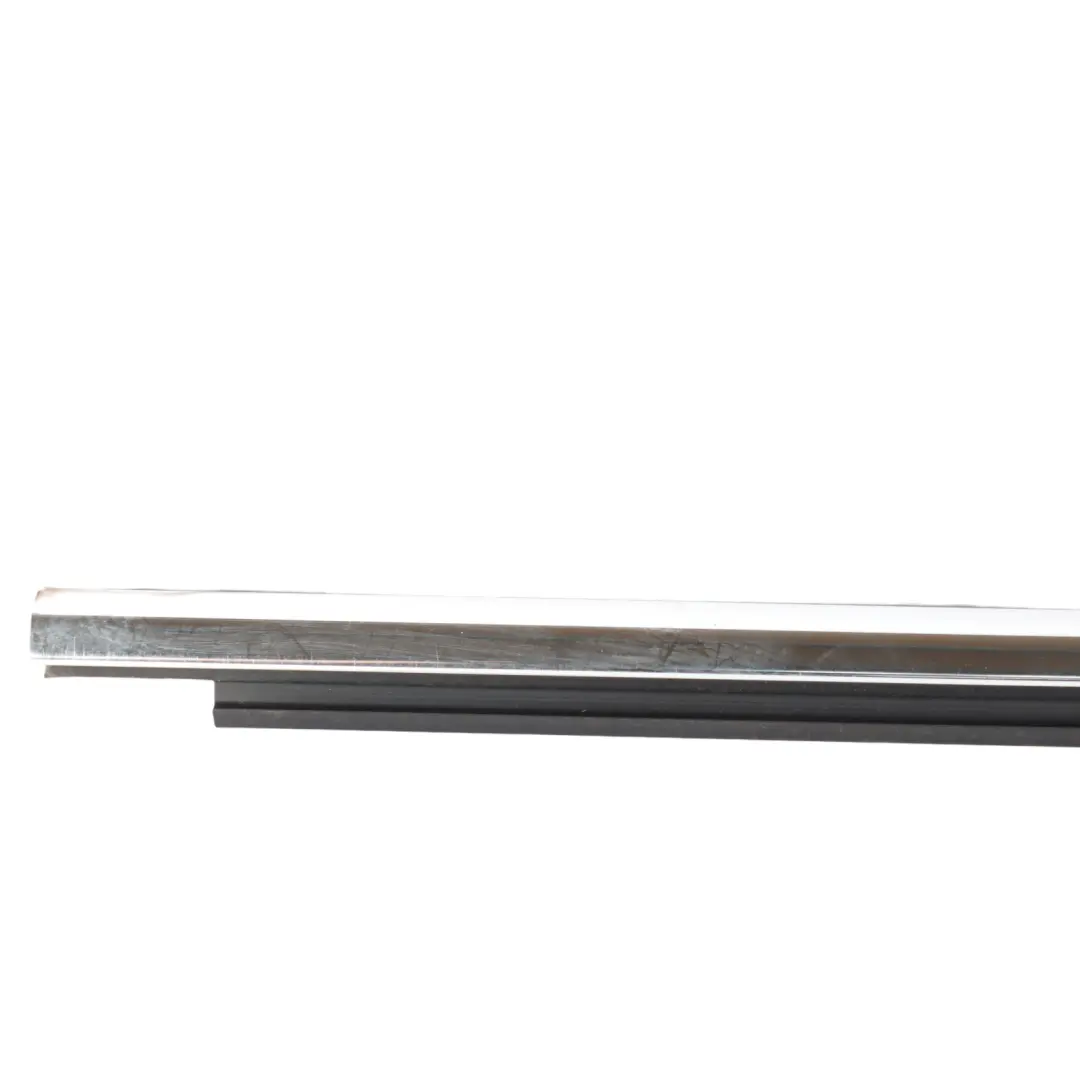 Window Molding Front Right O/S Door to BMW F34 with Part number 7289979 BMW F34 Window Molding Front Right O/S Door - SKU 7289979 - Part number 7289979