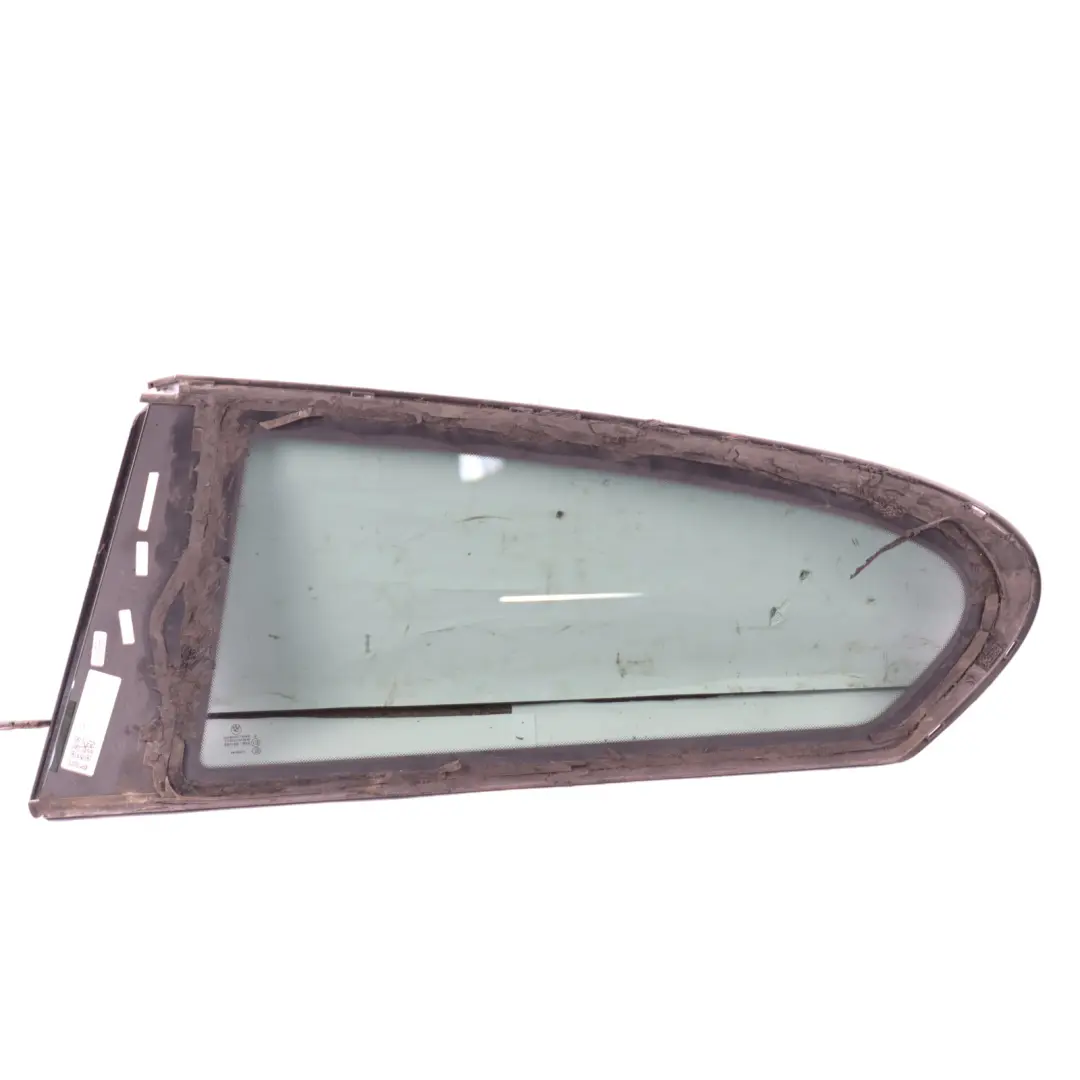 Vitre Latérale Arrière Fixe Teintée Droite pour BMW F21 à propos du numéro de pièce 7290538 BMW F21 Vitre Latérale Arrière Fixe Teintée Droite - SKU 7290538-3 - Numéro de pièce 7290538