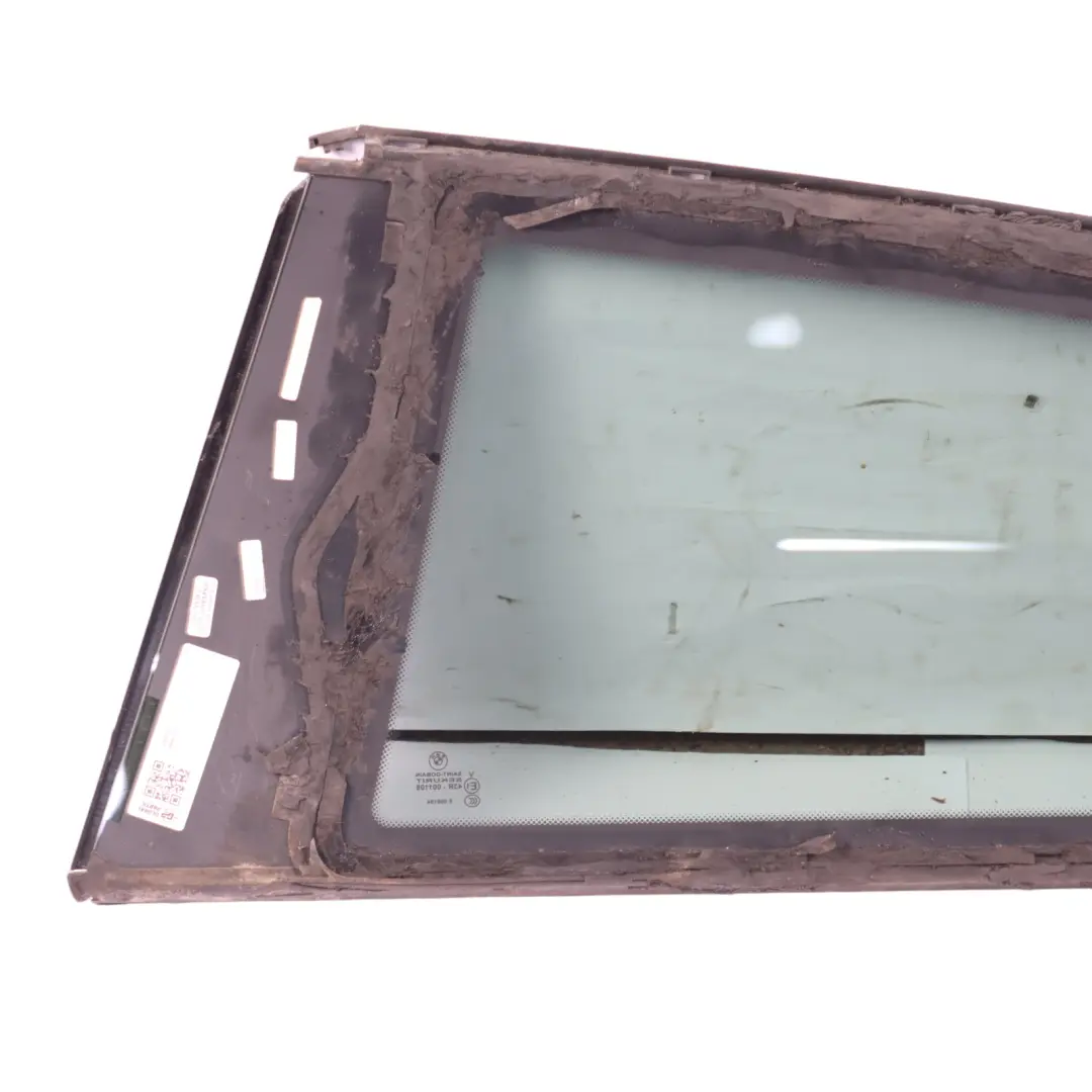 Cristal De Ventana Lateral Trasera Fija Tintado Derecho para BMW F21 con número de pieza 7290538 BMW F21 Cristal De Ventana Lateral Trasera Fija Tintado Derecho - SKU 7290538-3 - Número de pieza 7290538