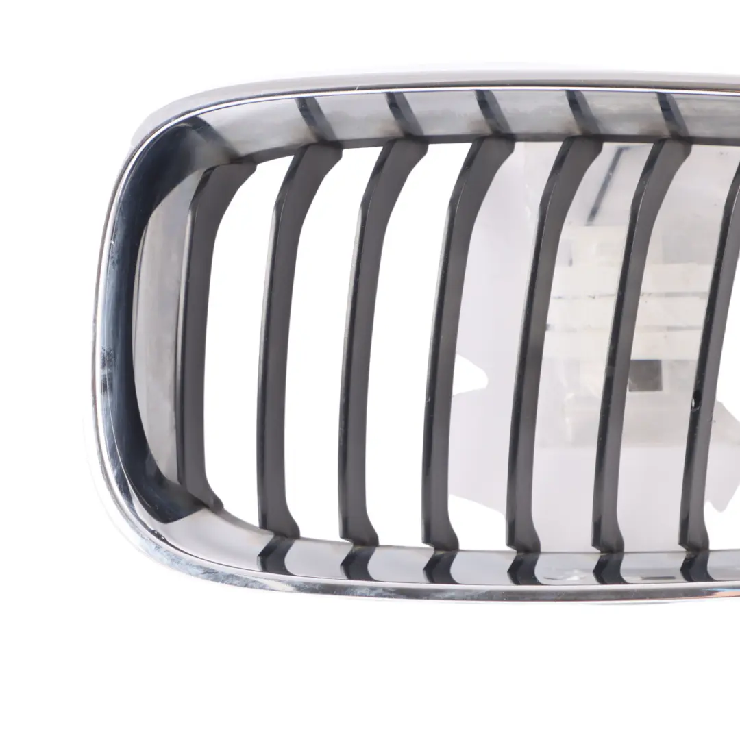 Nerka Atrapa Kratka Grill Sport Lewa Chrom/Czarny do BMW F34 GT o numerze 7294807 BMW F34 GT Nerka Atrapa Kratka Grill Sport Lewa Chrom/Czarny - SKU 7294807 - Numer Części 7294807