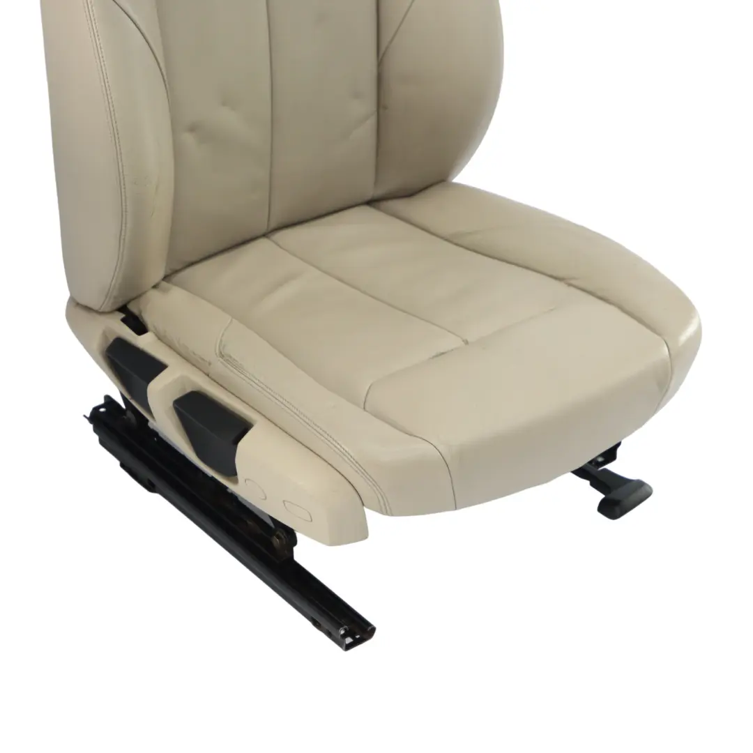 Sedile anteriore BMW F20 Destro Interno Pelle Dakota Oyster per con numero di parte 7295112 Sedile anteriore BMW F20 Destro Interno Pelle Dakota Oyster - SKU 7295112-1 - Numero di parte 7295112