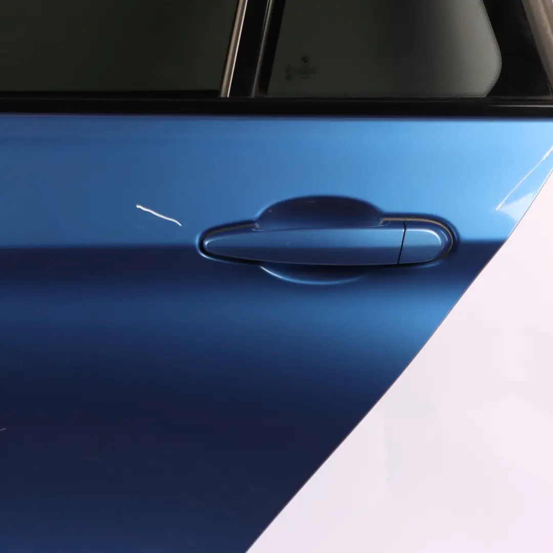 Drzwi Lewe Tylne Estorilblau Niebieski Metalik - B45 do BMW F31 o numerze 7298525 BMW F31 Drzwi Lewe Tylne Estorilblau Niebieski Metalik - B45 - SKU 7298525-EB - Numer Części 7298525