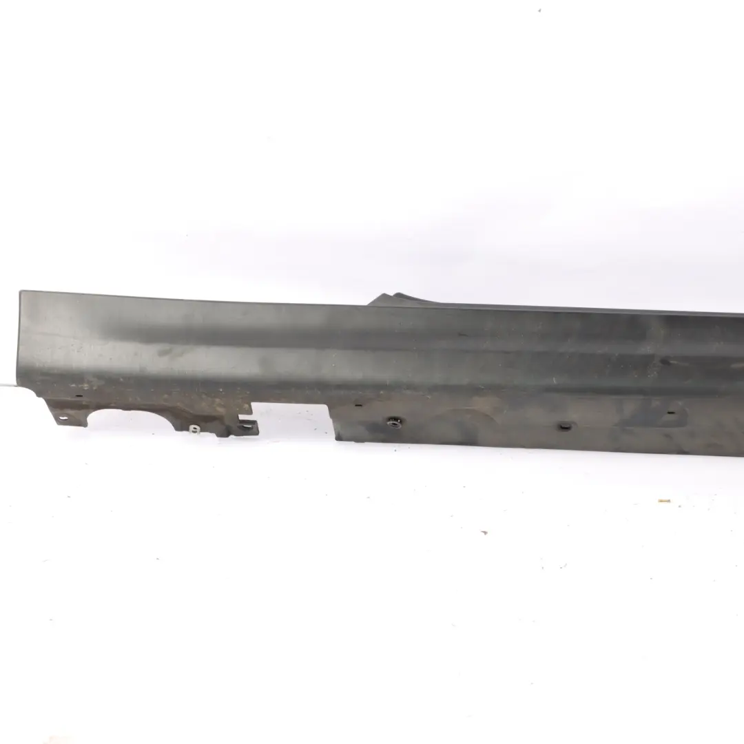 Rivestimento Sottoporta Destro Battitacco Nero per Mini F56 con numero di parte 7300818 Mini F56 Rivestimento Sottoporta Destro Battitacco Nero - SKU 7300818-3 - Numero di parte 7300818