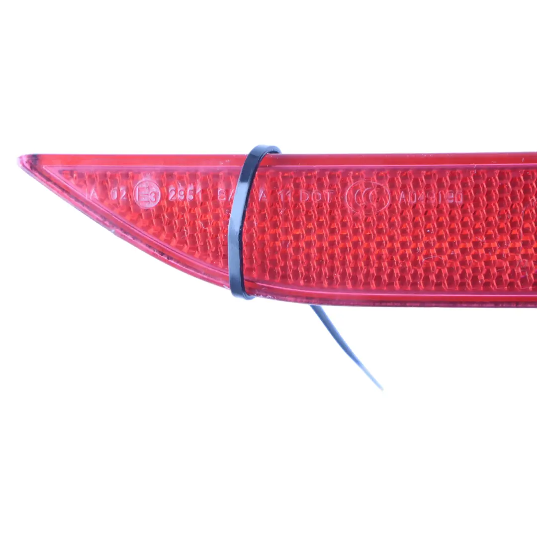 parachoques trasero reflector de luz derecha para BMW E84 con número de pieza 7314884 BMW E84 parachoques trasero reflector de luz derecha - SKU 7314884 - Número de pieza 7314884