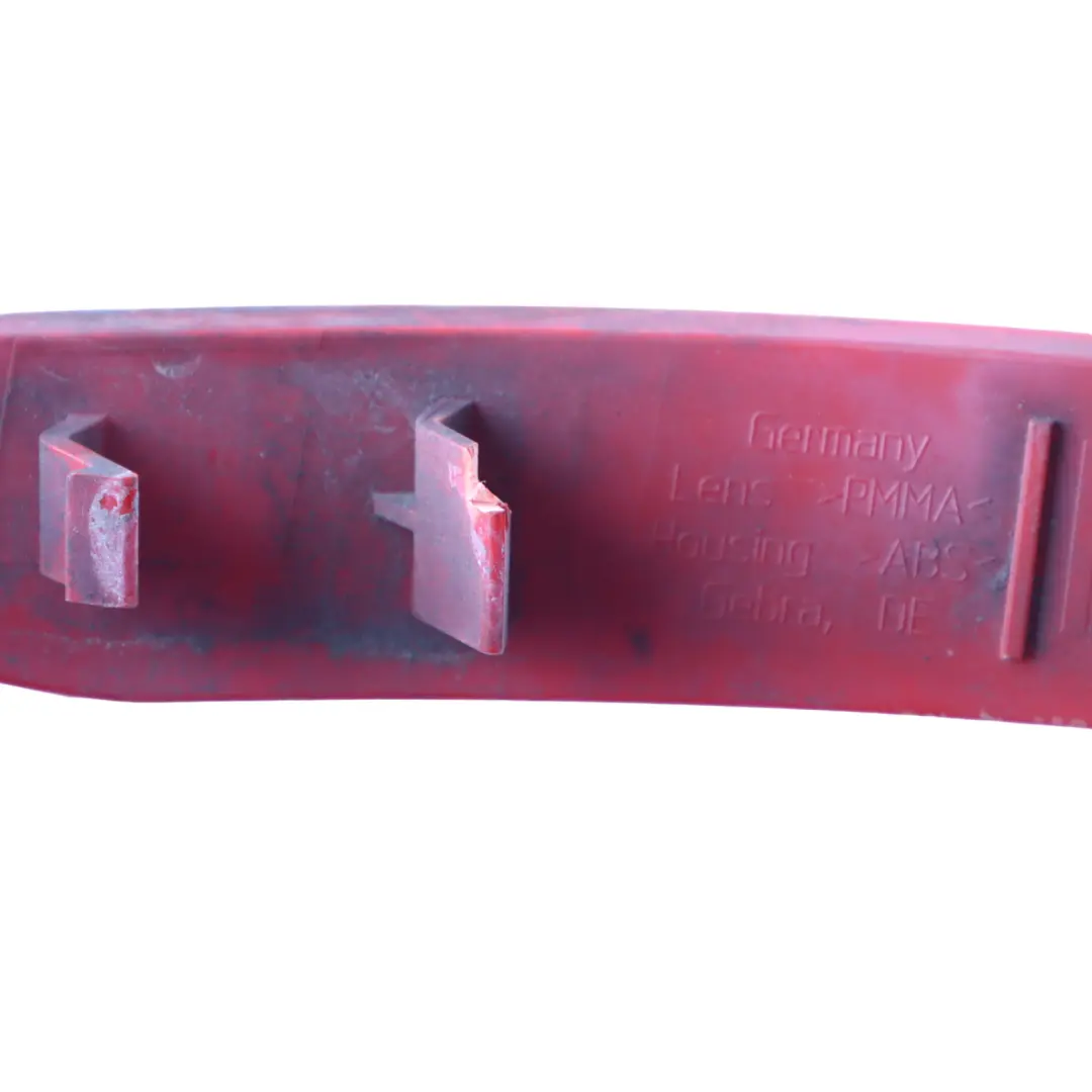 Lamp Reflector Rear Right O/S Bumper Trim Reflection Red to BMW F34 GT with Part number 7315166 BMW F34 GT Lamp Reflector Rear Right O/S Bumper Trim Reflection Red - SKU 7315166 - Part number 7315166