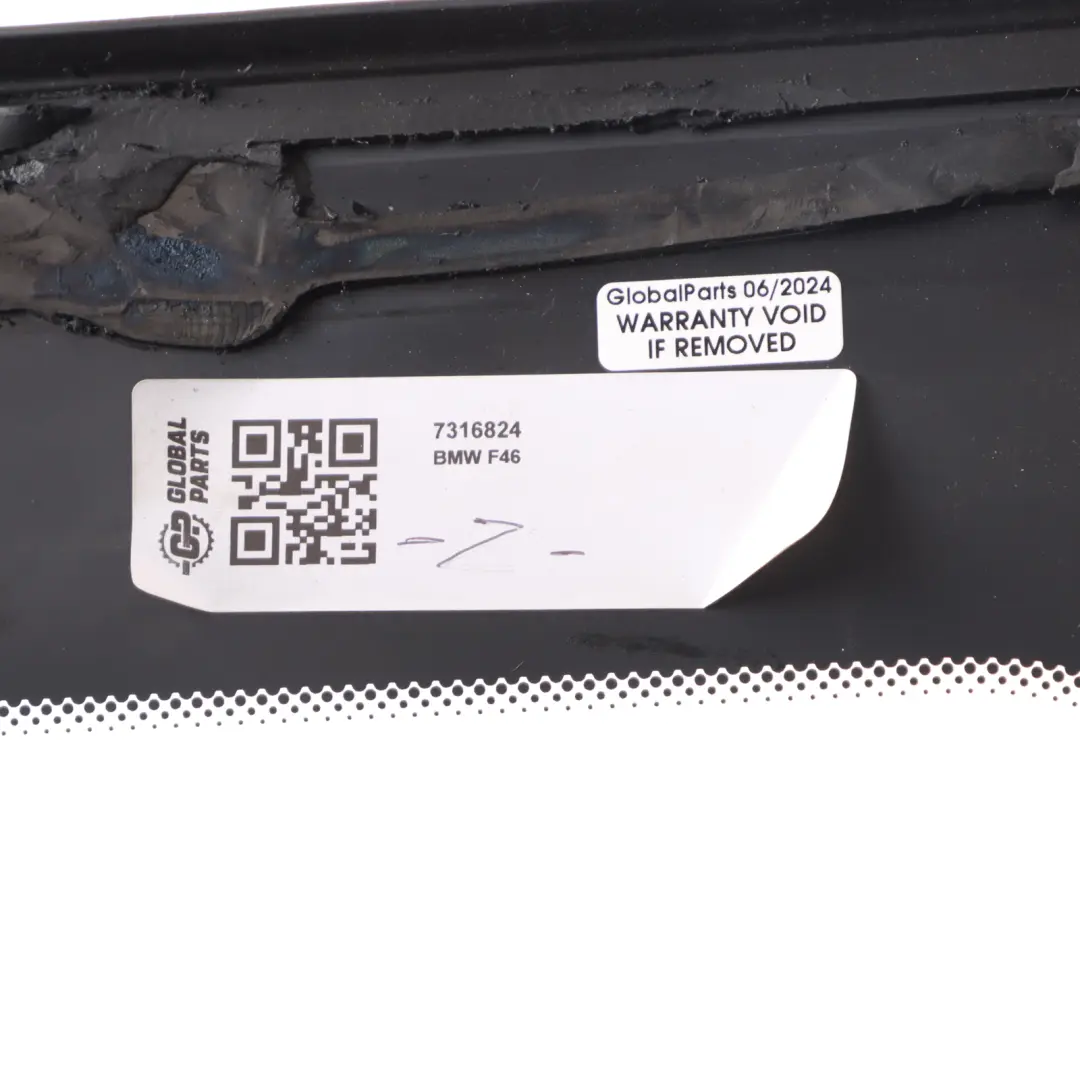 Finestra Laterale BMW F46 Gran Tourer Posteriore Destra Vetro Fisso AS2 per con numero di parte 7316824 Finestra Laterale BMW F46 Gran Tourer Posteriore Destra Vetro Fisso AS2 - SKU 7316824 - Numero di parte 7316824