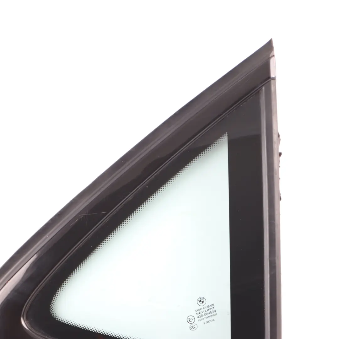 Vetro Finestra BMW X6 F16 F86 Quartiere Laterale Posteriore Destro AS2 per con numero di parte 7317772 Vetro Finestra BMW X6 F16 F86 Quartiere Laterale Posteriore Destro AS2 - SKU 7317772 - Numero di parte 7317772