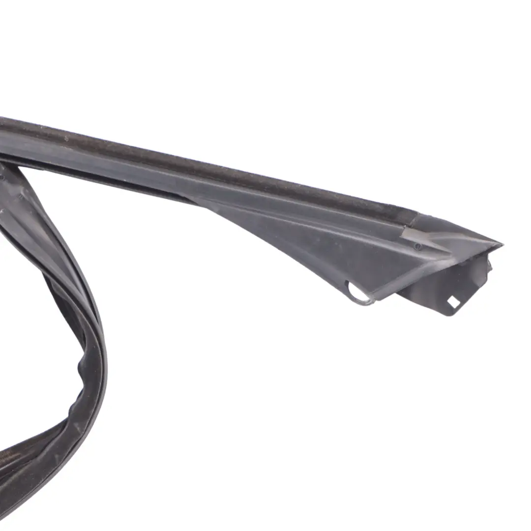 Ventana Delantera Derecha Moldura De Sellado para BMW X6 F16 F86 con número de pieza 7317819 BMW X6 F16 F86 Ventana Delantera Derecha Moldura De Sellado - SKU 7317819 - Número de pieza 7317819