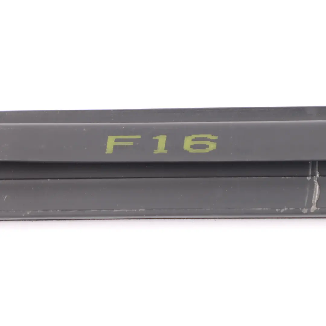 Right O/S Door Window Trim Bar Cover Seal Strip to BMW X6 F16 F86 Rear with Part number 7317850 BMW X6 F16 F86 Rear Right O/S Door Window Trim Bar Cover Seal Strip - SKU 7317850 - Part number 7317850