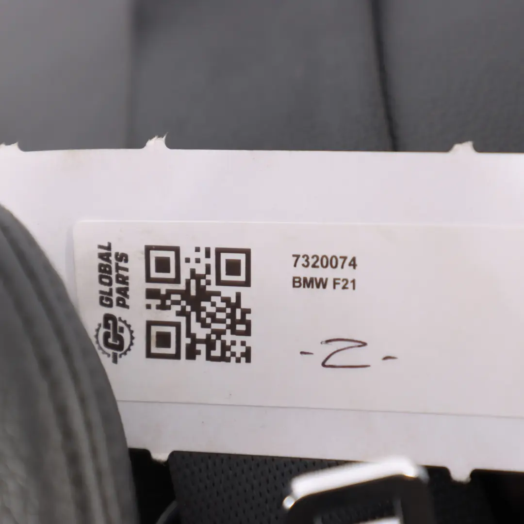 Siège arrière Dossier gauche Revêtement siège arrière Cuir noir Dakota pour BMW F21 à propos du numéro de pièce 7320074 BMW F21 Siège arrière Dossier gauche Revêtement siège arrière Cuir noir Dakota - SKU 7320074 - Numéro de pièce 7320074