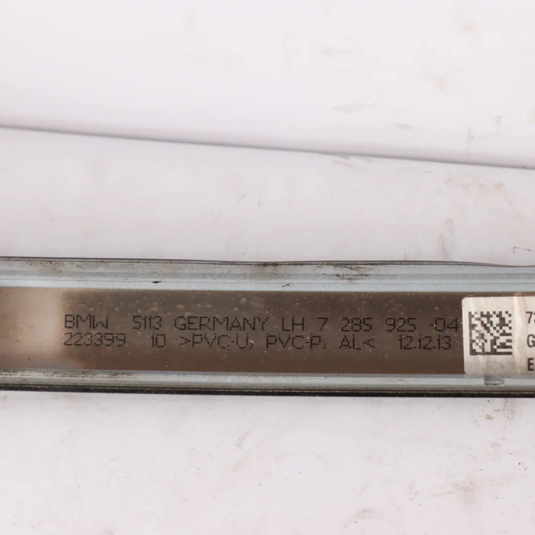 BMW F32 Moldura Baca Izquierda Glacier Silver Metallic - A83 7322493 - SKU 7341892-GSB - Número de pieza 7341892