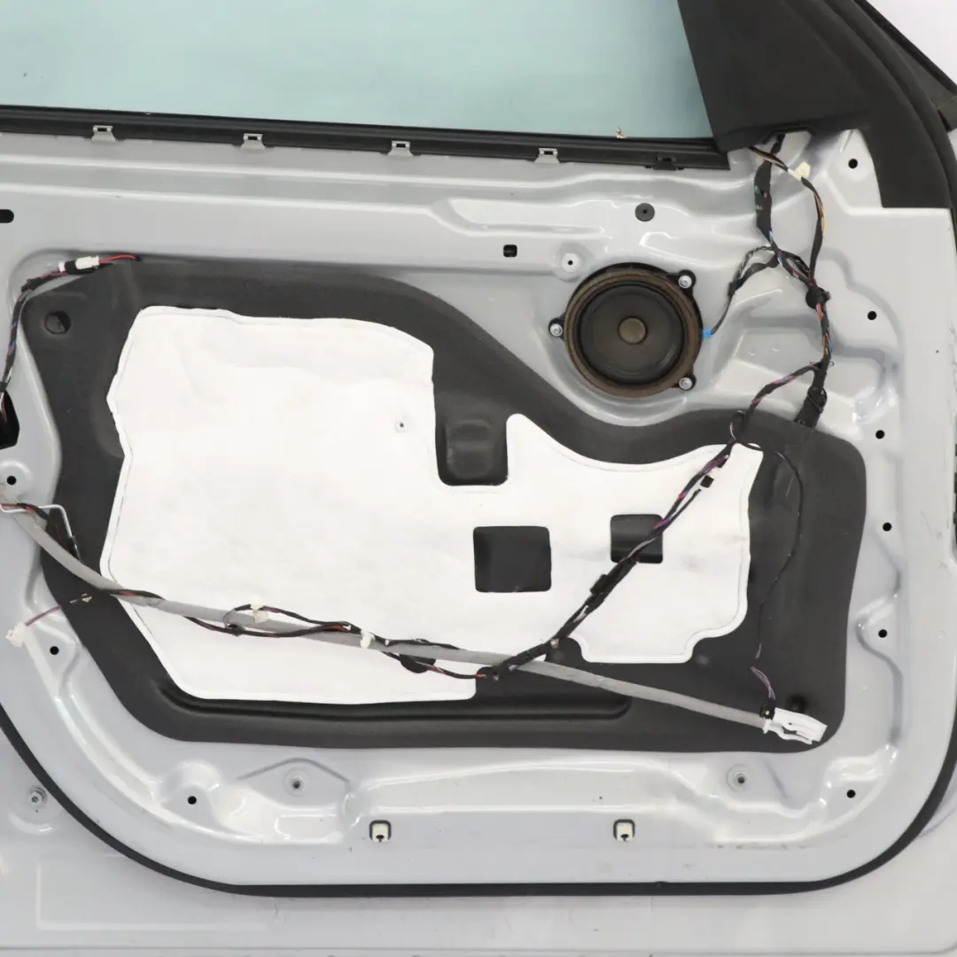 Puerta Delantera Izquierda Glacier Silver Metallic - A82 para BMW X3 F25 con número de pieza 7355803 BMW X3 F25 Puerta Delantera Izquierda Glacier Silver Metallic - A82 - SKU 7355803-GSB - Número de pieza 7355803