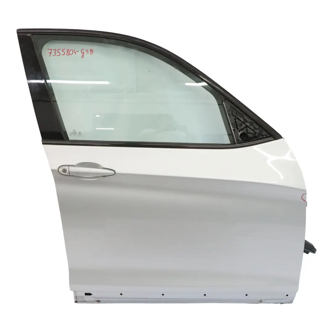 Drzwi Prawe Przednie Glacier Silver Srebrny Metalik - A83 do BMW X3 F25 o numerze 7355804 BMW X3 F25 Drzwi Prawe Przednie Glacier Silver Srebrny Metalik - A83 - SKU 7355804-GSB - Numer Części 7355804