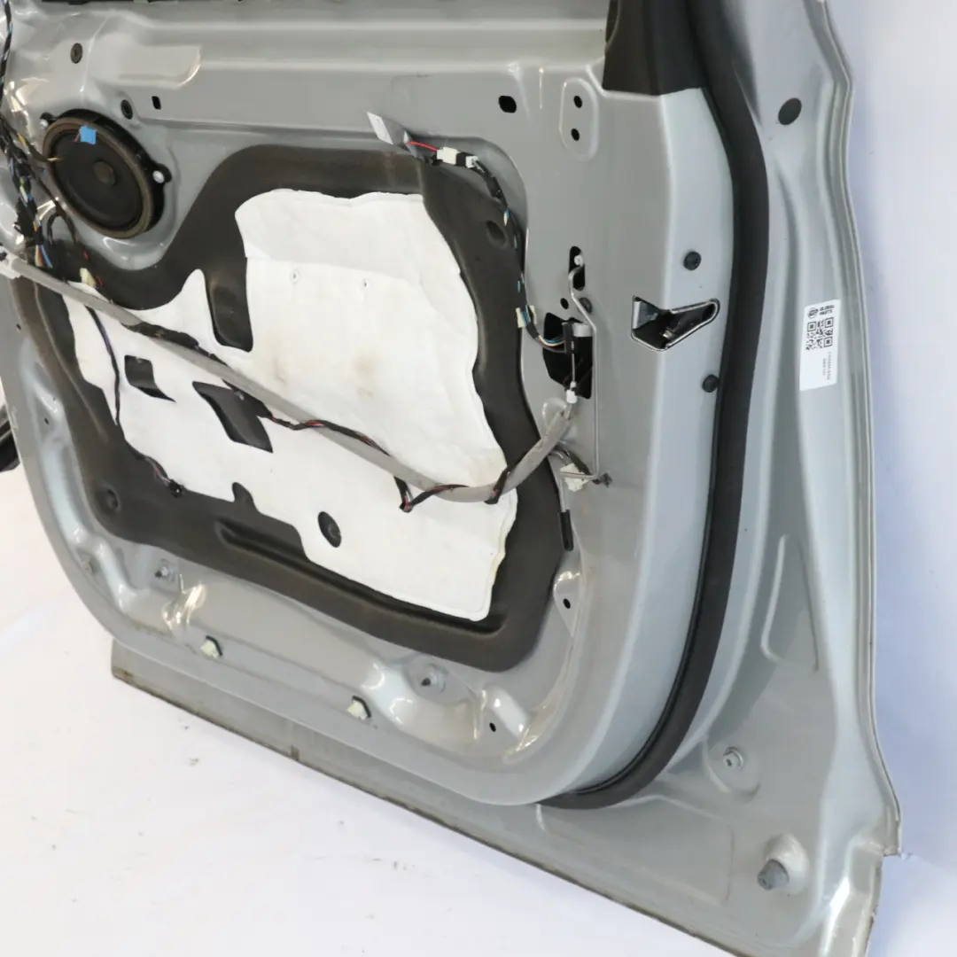 Porta anteriore destra Glacier Silver Metallic - A83 per BMW X3 F25 con numero di parte 7355804 BMW X3 F25 Porta anteriore destra Glacier Silver Metallic - A83 - SKU 7355804-GSB - Numero di parte 7355804