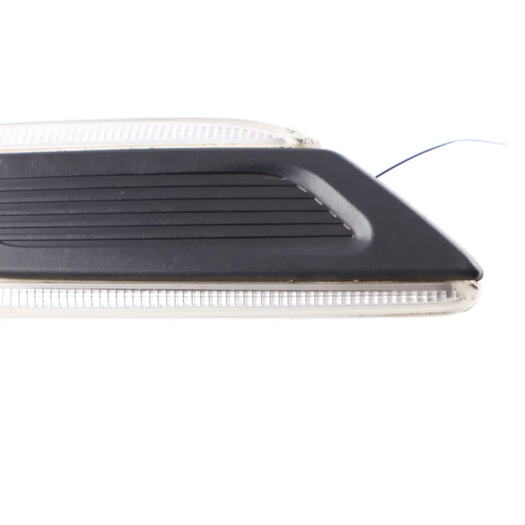 Zusätzliche Blinkerleuchte Rechts für Mini F54 mit Teilenummer 7358466 Mini F54 Zusätzliche Blinkerleuchte Rechts - SKU 7358466 - Teilenummer 7358466