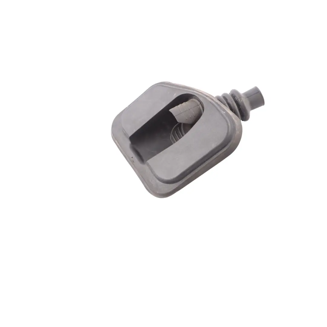 Uszczelka Osłona Zaślepka Bagażnika Prawy Tył 7370325 do Mini Clubman F54 o numerze 7370326 Mini Clubman F54 Uszczelka Osłona Zaślepka Bagażnika Prawy Tył 7370325 - SKU 7370326 - Numer Części 7370326