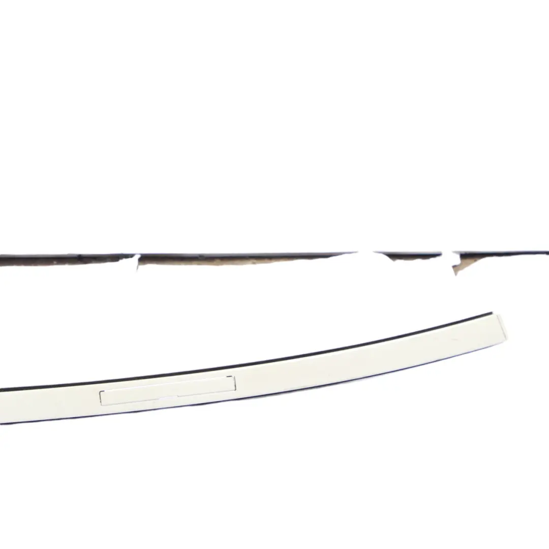 Modanatura Tetto Sinistra Striscia Rivestimento Alpinweiss 300 per BMW F36 con numero di parte 7372799 BMW F36 Modanatura Tetto Sinistra Striscia Rivestimento Alpinweiss 300 - SKU 7372799-AW - Numero di parte 7372799