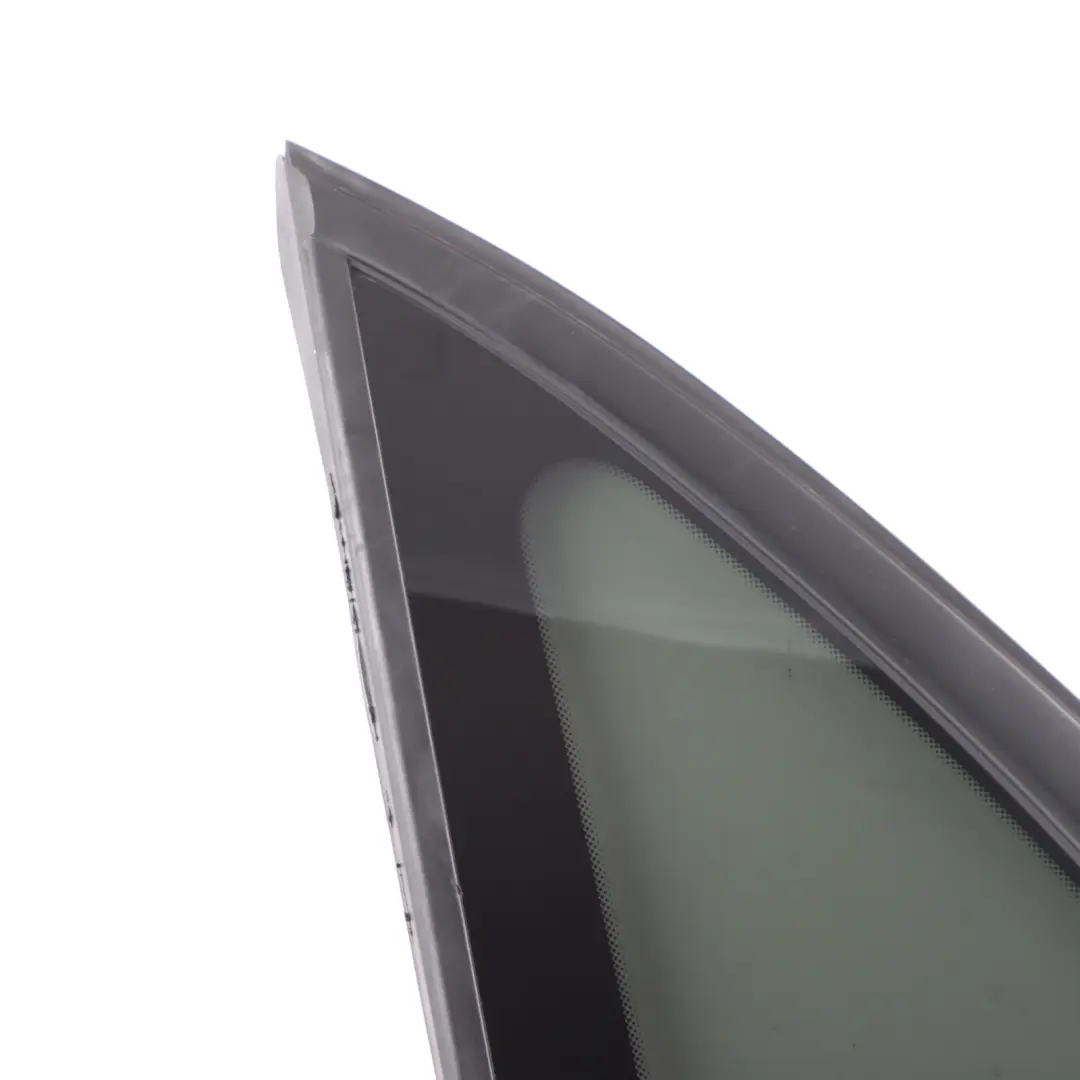 Ventana Cuarto Lado Puerta Vidrio Trasero Izquierdo AS3 para BMW F45 con número de pieza 7375183 BMW F45 Ventana Cuarto Lado Puerta Vidrio Trasero Izquierdo AS3 - SKU 7375183 - Número de pieza 7375183