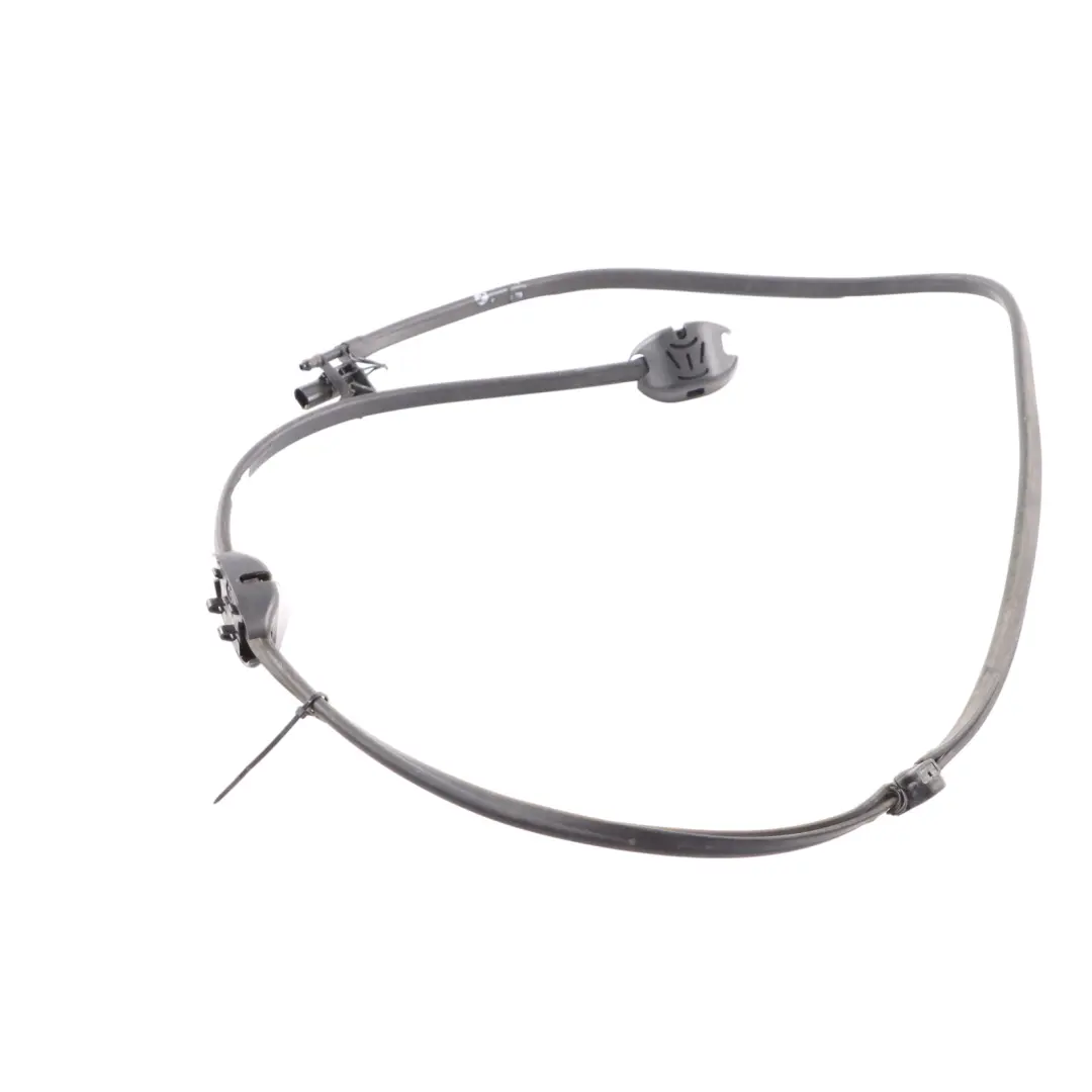 Lavaparabrisas Boquilla para BMW F21 con número de pieza 7399024 BMW F21 Lavaparabrisas Boquilla - SKU 7399024 - Número de pieza 7399024