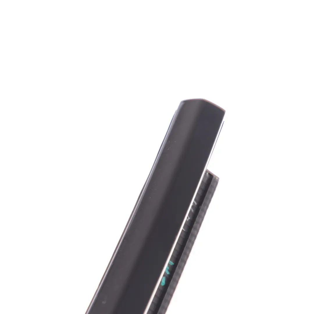 \BMW G01 X3M F97 Listwa Zgarniająca Drzwi Tylna Lewa do o numerze 7410039 \BMW G01 X3M F97 Listwa Zgarniająca Drzwi Tylna Lewa - SKU 7410039 - Numer Części 7410039