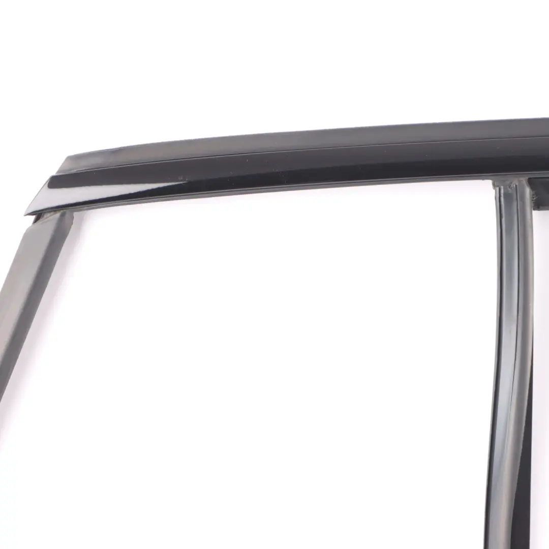Telaio Finestra Porta Posteriore Destra Copertura Guarnizione per BMW X2 F39 con numero di parte 7420836 BMW X2 F39 Telaio Finestra Porta Posteriore Destra Copertura Guarnizione - SKU 7420836 - Numero di parte 7420836