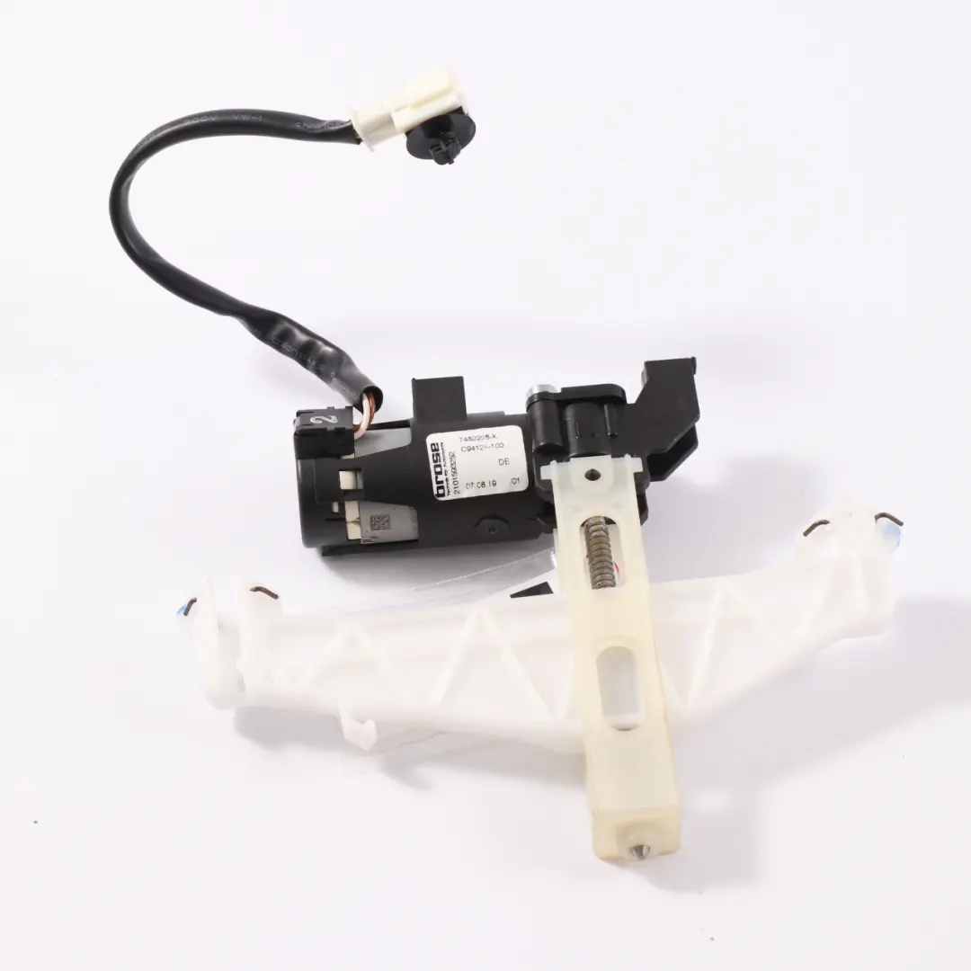 Motore regolazione verticale poggiatesta per BMW G20 G21 G14 F91 G15 F92 G16 con numero di parte 7452225 BMW G20 G21 G14 F91 G15 F92 G16 Motore regolazione verticale poggiatesta - SKU 7452225 - Numero di parte 7452225