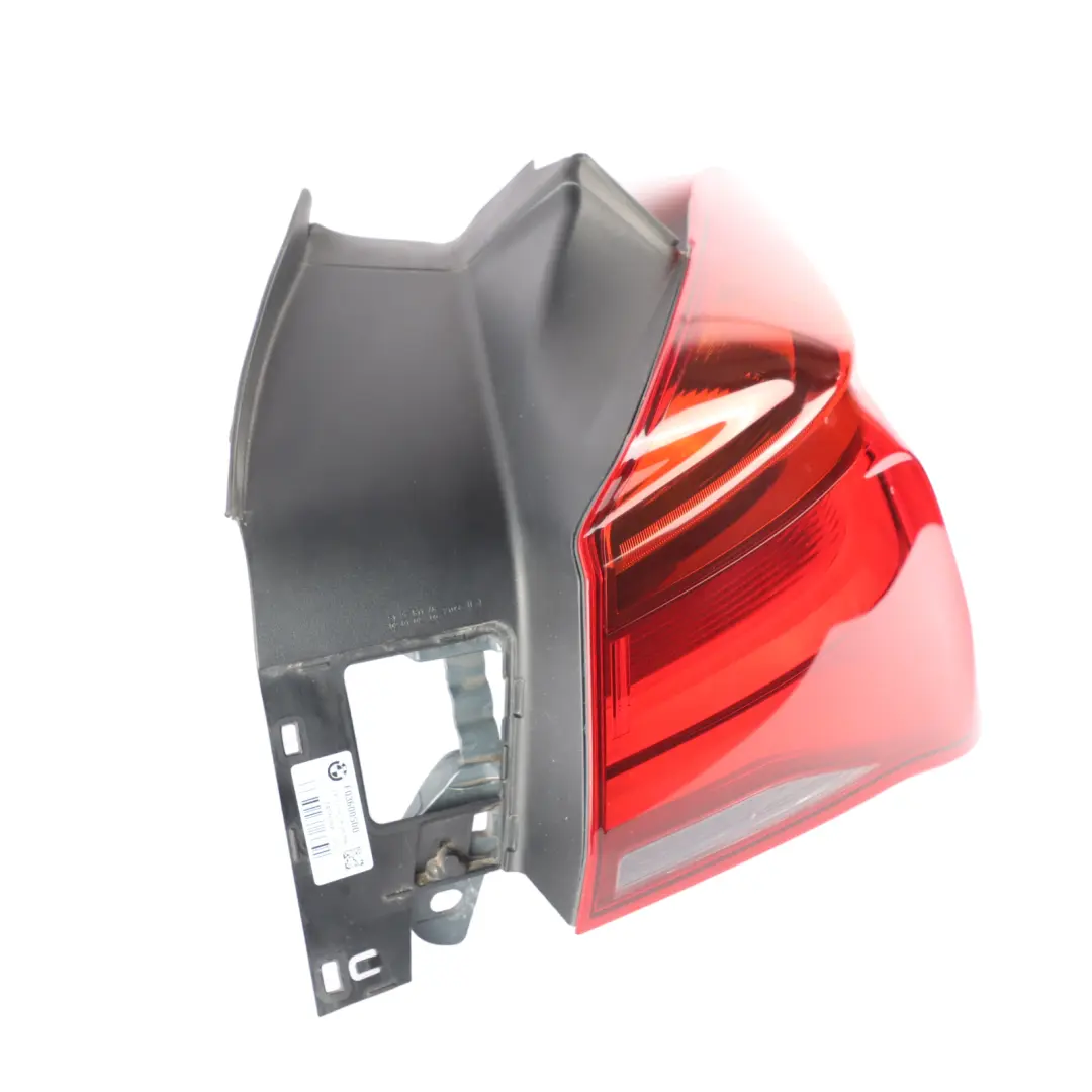 Lampa Tylna W Błotnik Zewnętrzna Prawa Black Line do BMW F20 F21 LCI o numerze 7456502 BMW F20 F21 LCI Lampa Tylna W Błotnik Zewnętrzna Prawa Black Line - SKU 7456502-2 - Numer Części 7456502