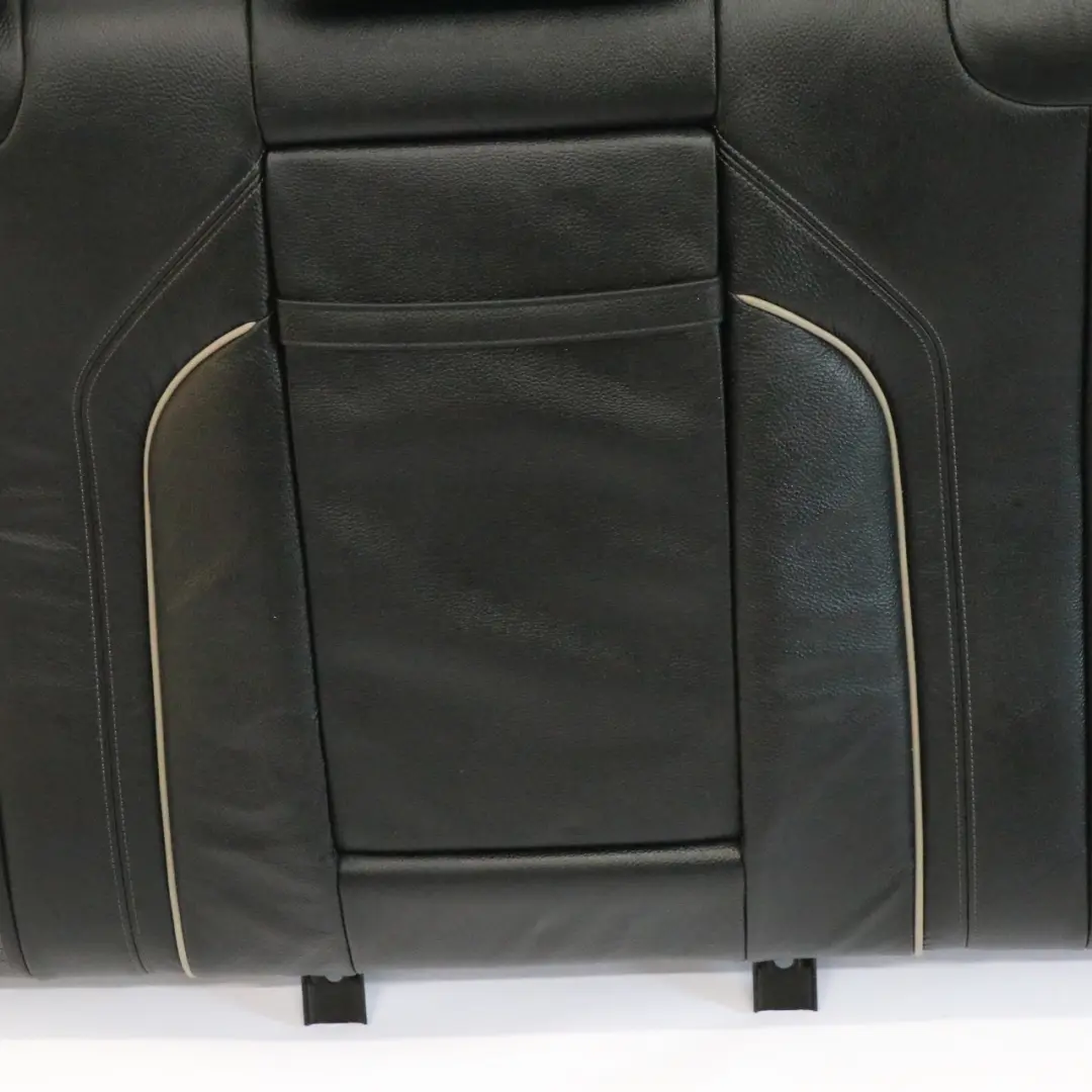 Respaldo Asiento Trasero Cuero Negro Acentos Blancos para BMW G30 Sedan con número de pieza 7457762 BMW G30 Sedan Respaldo Asiento Trasero Cuero Negro Acentos Blancos - SKU 7457762 - Número de pieza 7457762