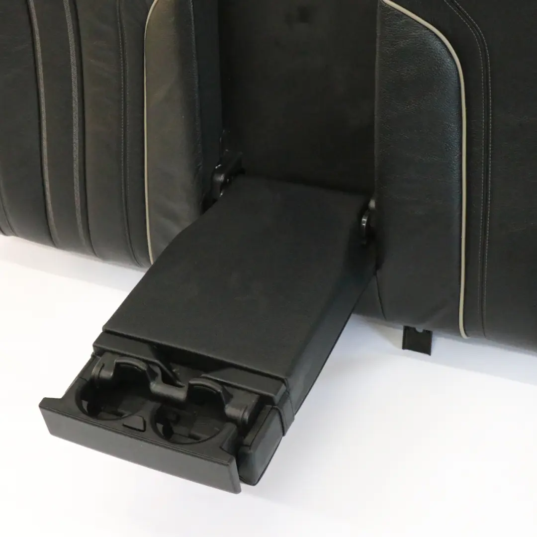 Rückenlehne Rücksitz Leder Schwarz Weiß Akzente für BMW G30 Limousine mit Teilenummer 7457762 BMW G30 Limousine Rückenlehne Rücksitz Leder Schwarz Weiß Akzente - SKU 7457762 - Teilenummer 7457762