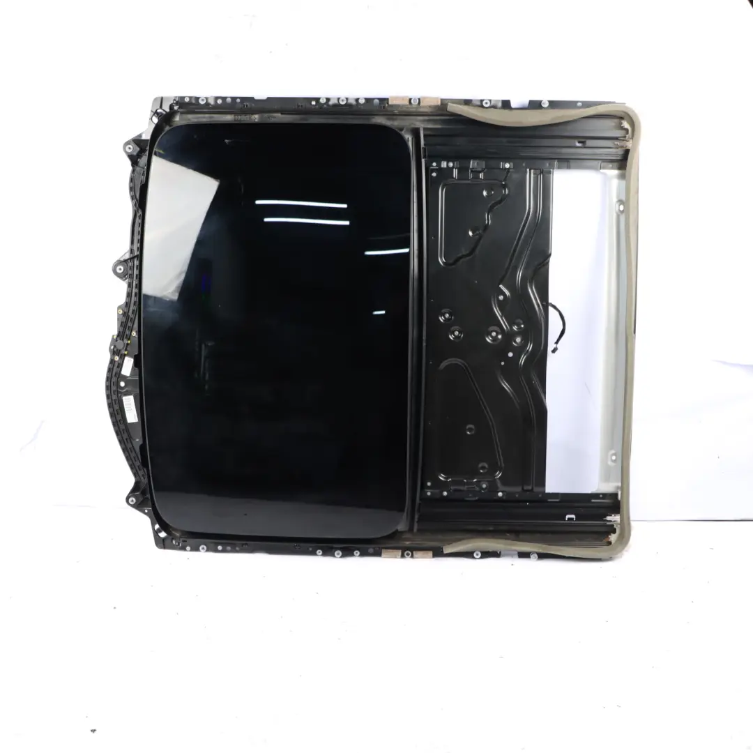 Sunroof BMW G30 Panoramic Sunroof Frame Glass Roof Anthracite to with Part number 7458888 Sunroof BMW G30 Panoramic Sunroof Frame Glass Roof Anthracite - SKU 7458888 - Part number 7458888