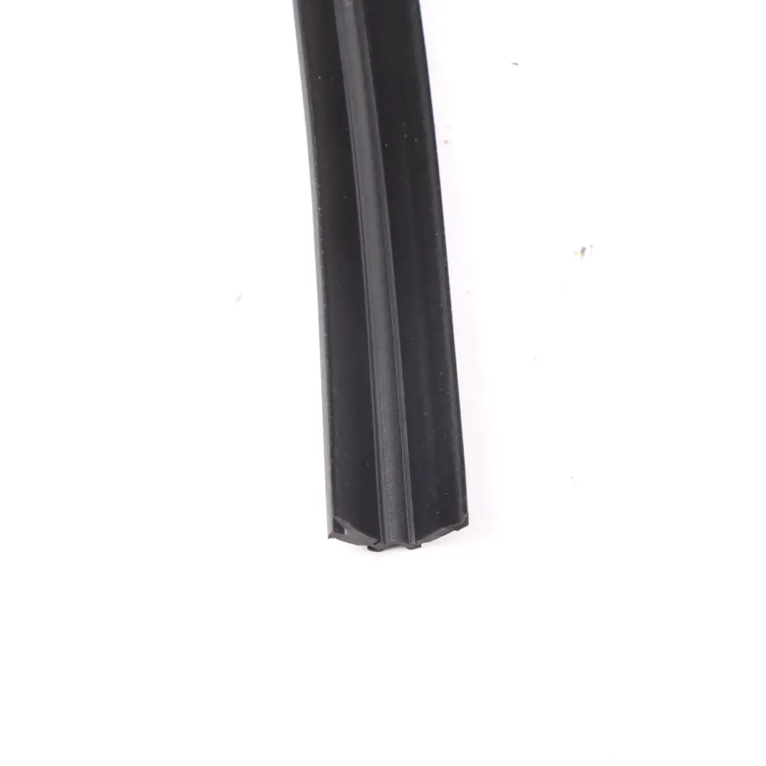 Junta Goma Burlete Puerta Ventana Delantera Derecha para BMW G26 con número de pieza 7482950 BMW G26 Junta Goma Burlete Puerta Ventana Delantera Derecha - SKU 7482950 - Número de pieza 7482950