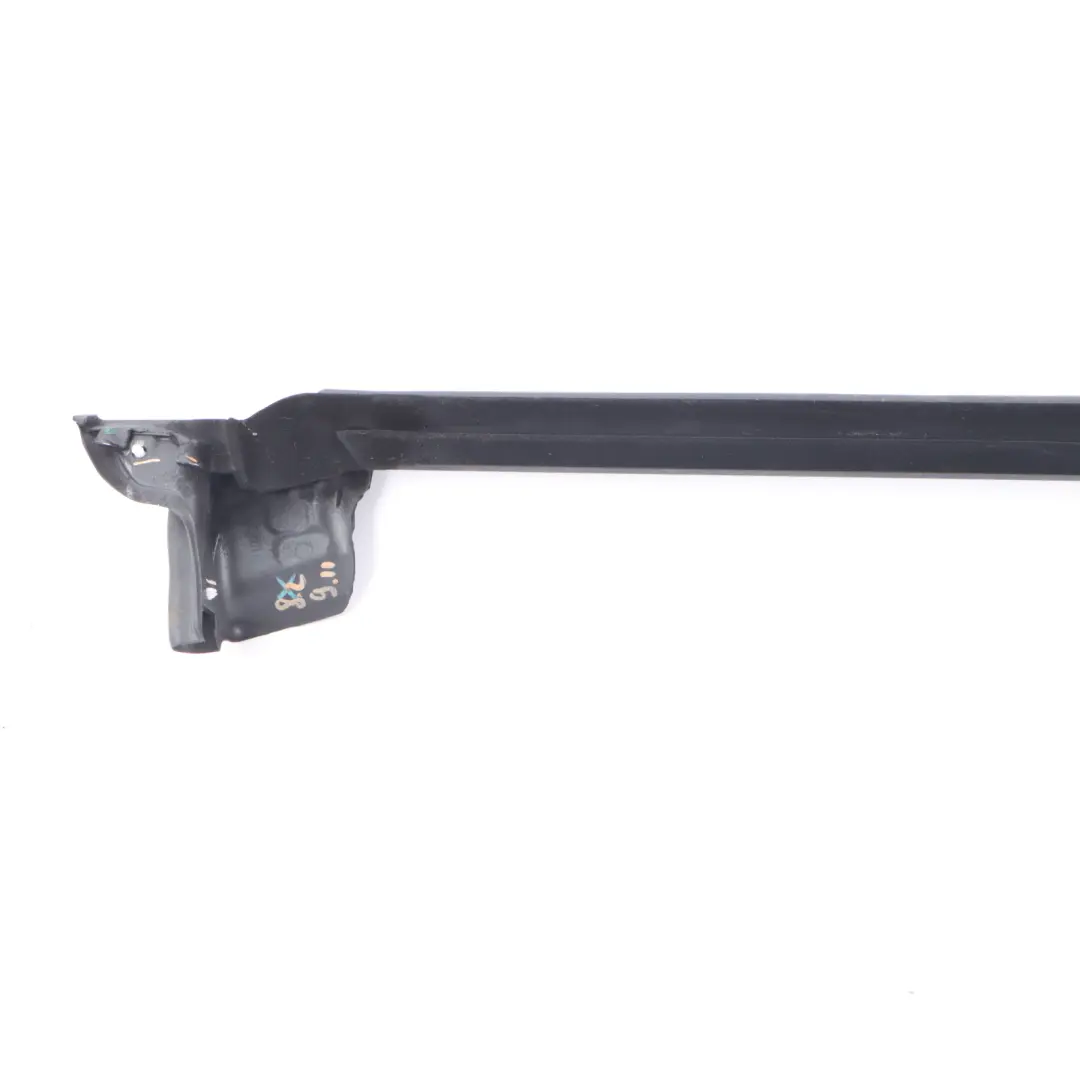 Window Seal Door Front Right O/S Weatherstrip Gasket Rubber to BMW G26 with Part number 7482950 BMW G26 Window Seal Door Front Right O/S Weatherstrip Gasket Rubber - SKU 7482950 - Part number 7482950