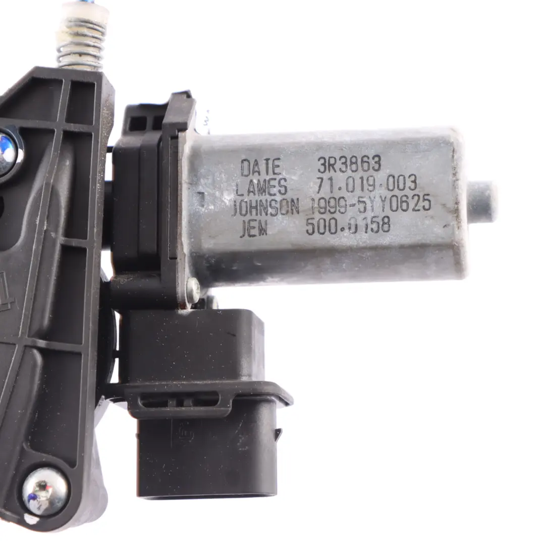 Lève Vitre Avec Moteur Avant Droite pour BMW F46 à propos du numéro de pièce 7490196 BMW F46 Lève Vitre Avec Moteur Avant Droite - SKU 7490196 - Numéro de pièce 7490196