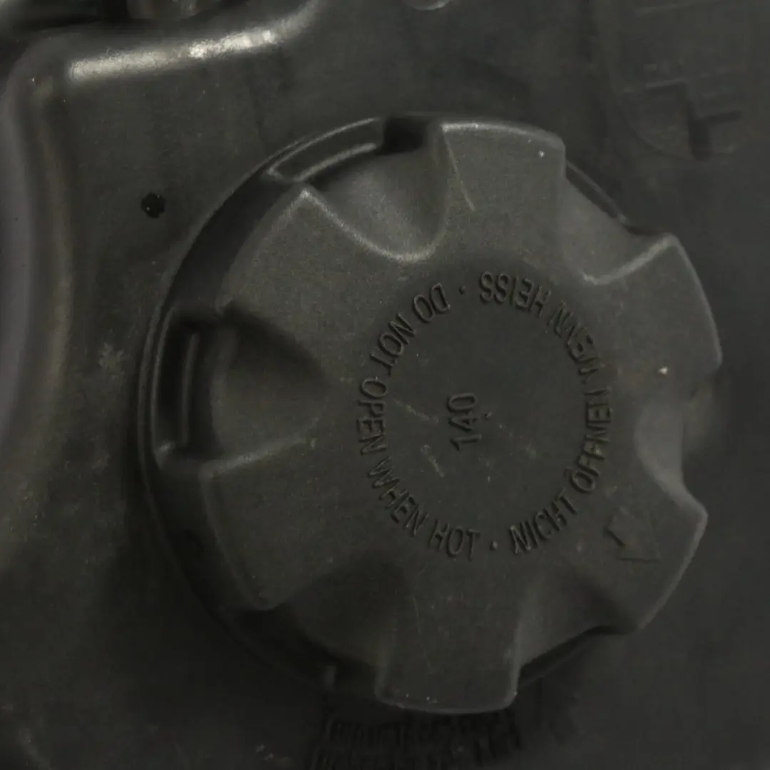 Serbatoio di espansione BMW X5 E70 X6 E71 Acqua Radiatore del liquido per con numero di parte 7552546 Serbatoio di espansione BMW X5 E70 X6 E71 Acqua Radiatore del liquido - SKU 7552546-1 - Numero di parte 7552546