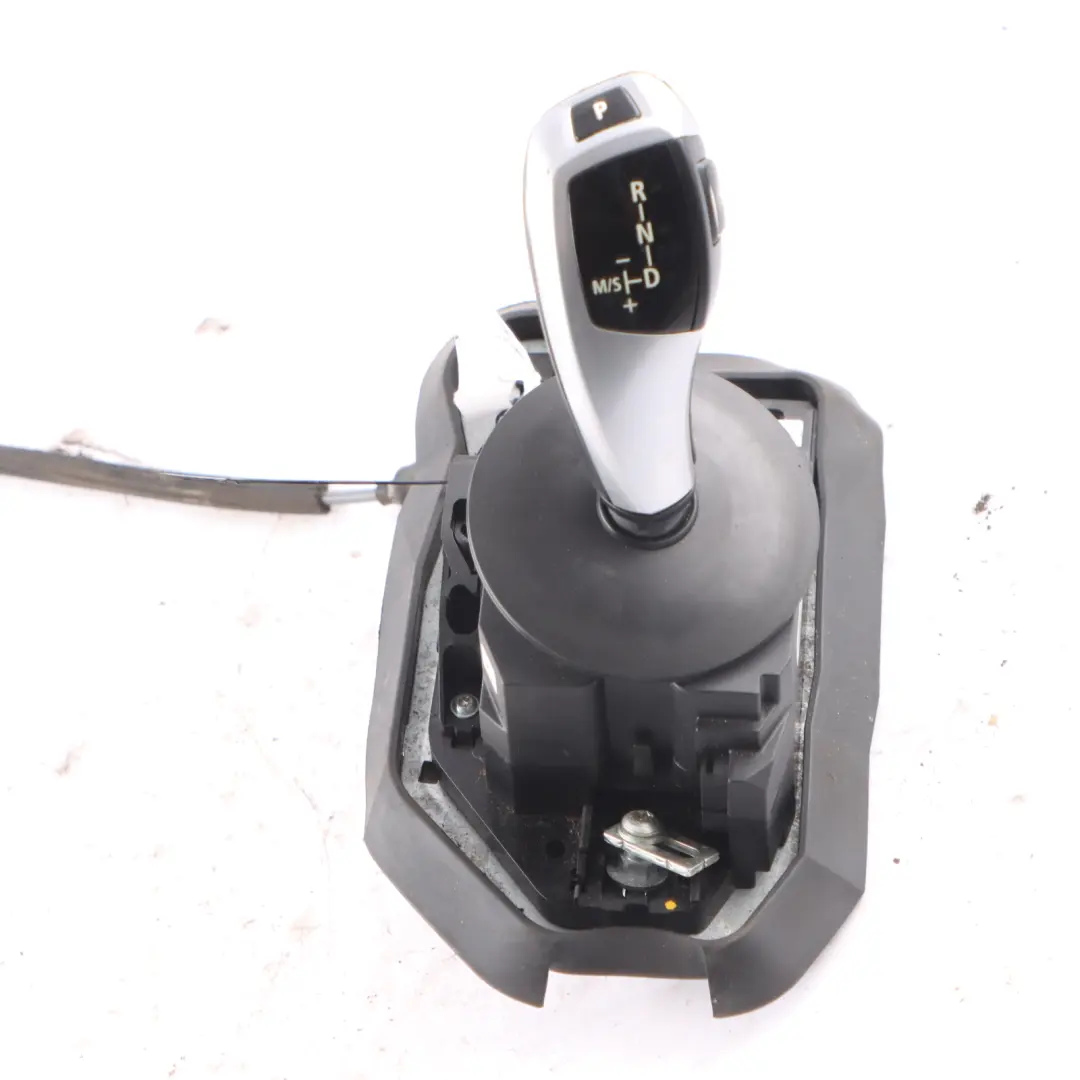 Selector Automatic Gear Switch Shifter Automatic to BMW E60 E61 F07 Gear with Part number 7577598 BMW E60 E61 F07 Gear Selector Automatic Gear Switch Shifter Automatic - SKU 7577598 - Part number 7577598