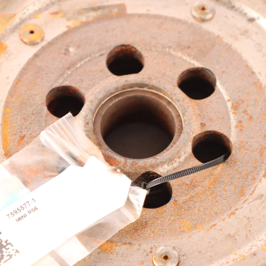 Zweimassen Schwungrad Mini Cooper S R58 R59 R60 R61 Benziner N18 DMF für mit Teilenummer 7595577 Zweimassen Schwungrad Mini Cooper S R58 R59 R60 R61 Benziner N18 DMF - SKU 7595577-1 - Teilenummer 7595577