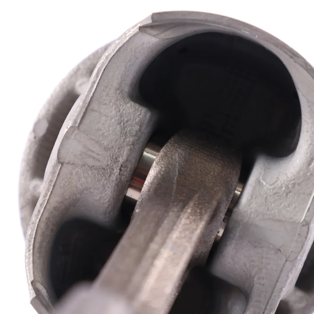 Kolben BMW F07 GT F10 F12 F13 Benziner N63 Pleuelstange 7843237 für mit Teilenummer 7613626 Kolben BMW F07 GT F10 F12 F13 Benziner N63 Pleuelstange 7843237 - SKU 7613626 - Teilenummer 7613626
