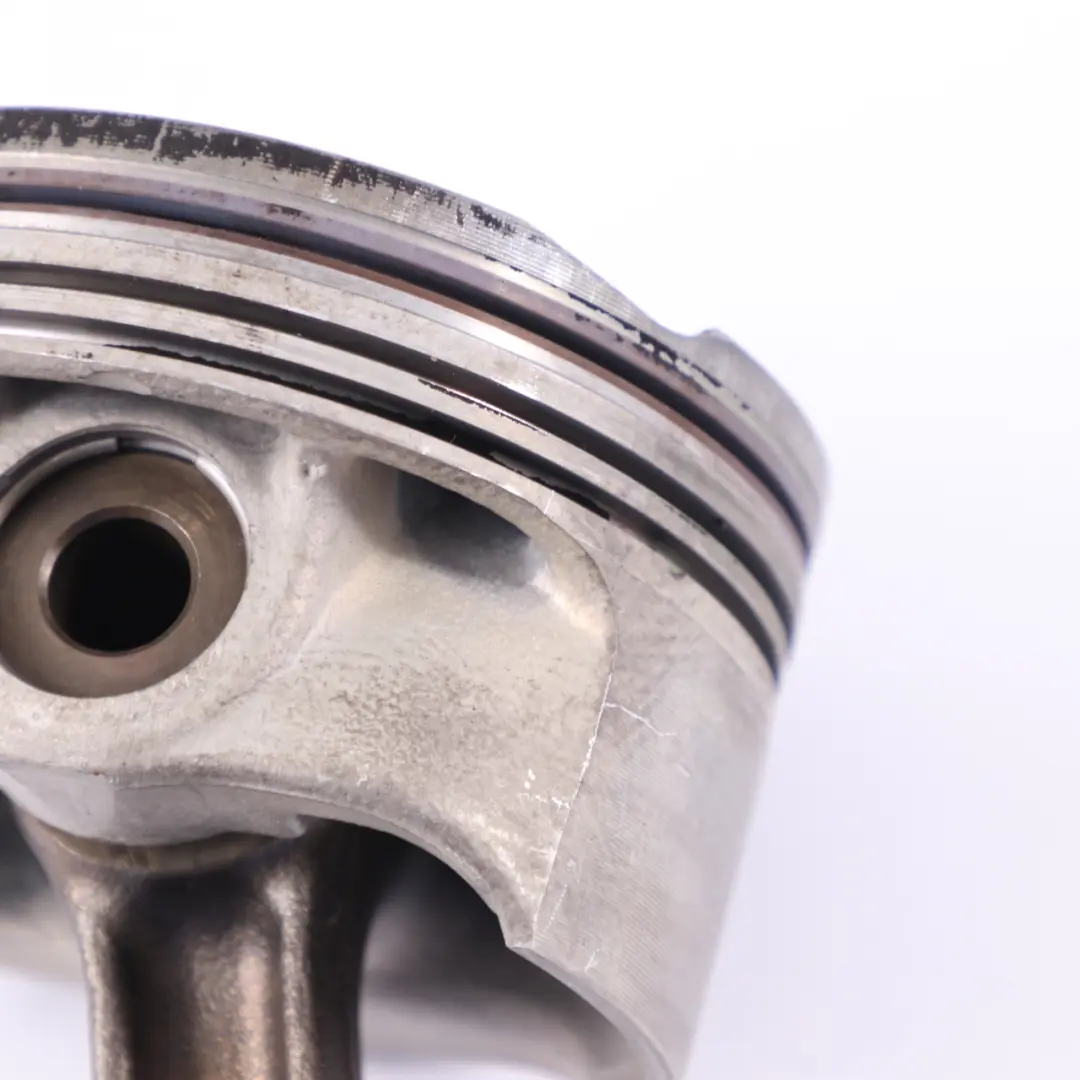  Piston BMW F07 GT F10 F12 F13 Petrol N63 Connecting Rod 7843237 - SKU 7613626 - Part number 7613626
