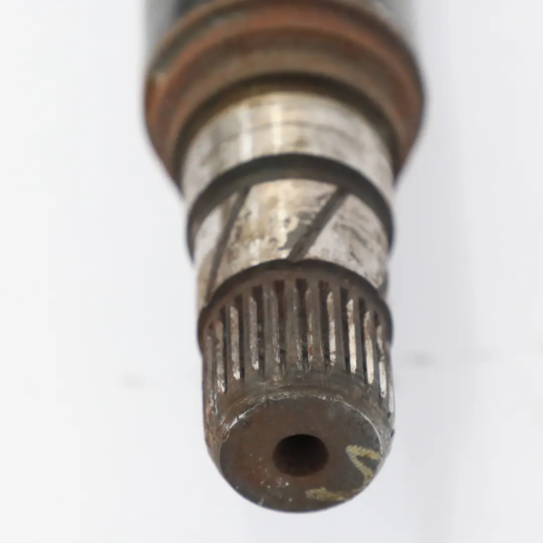 Antriebswelle Vorne Rechts Seite für Mini F54 F55 F56 F57 F60 mit Teilenummer 7639432 Mini F54 F55 F56 F57 F60 Antriebswelle Vorne Rechts Seite - SKU 7639432 - Teilenummer 7639432