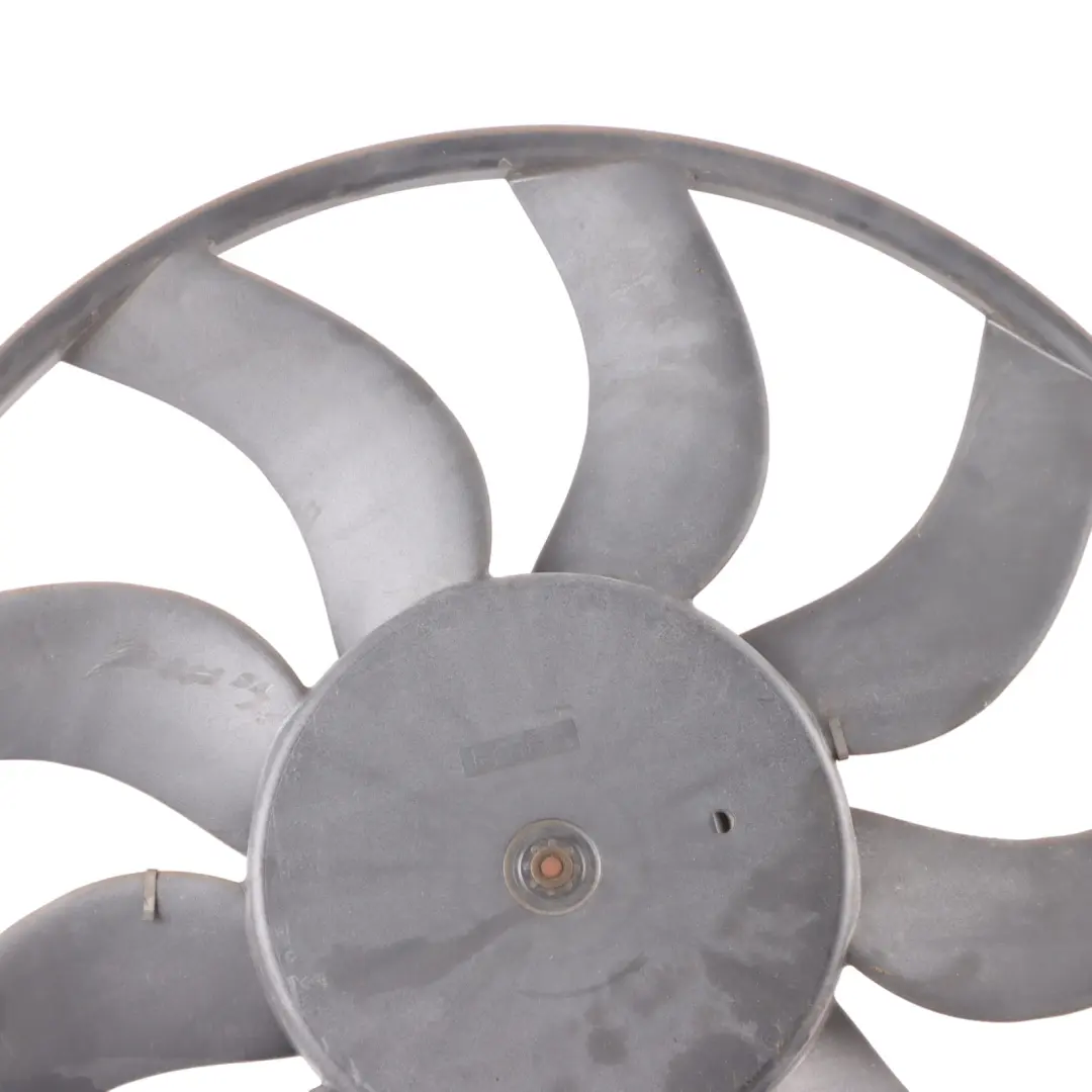 Radiator Fan BMW F10 F11 F12 Engine Radiator Fan Blades Motor 850W to with Part number 7647652 Radiator Fan BMW F10 F11 F12 Engine Radiator Fan Blades Motor 850W - SKU 7647652-1 - Part number 7647652