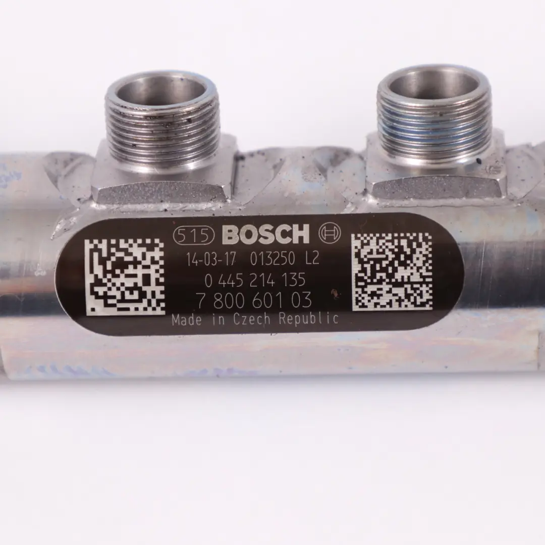  Rail d'injecteur de carburant BMW E87 E90 E91 F20 F21 Rail de capteur - SKU 7800601 - Numéro de pièce 7800601