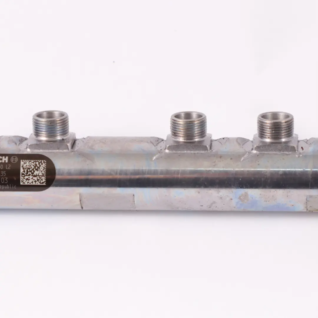  Rail d'injecteur de carburant BMW E87 E90 E91 F20 F21 Rail de capteur - SKU 7800601 - Numéro de pièce 7800601