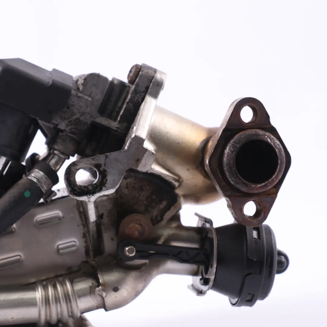 AGR Auspuffkühler 8476993 für BMW F10 F11 F20 F21 F30 F31 F32 Motor mit Teilenummer 7823210 BMW F10 F11 F20 F21 F30 F31 F32 Motor AGR Auspuffkühler 8476993 - SKU 7823210-3 - Teilenummer 7823210