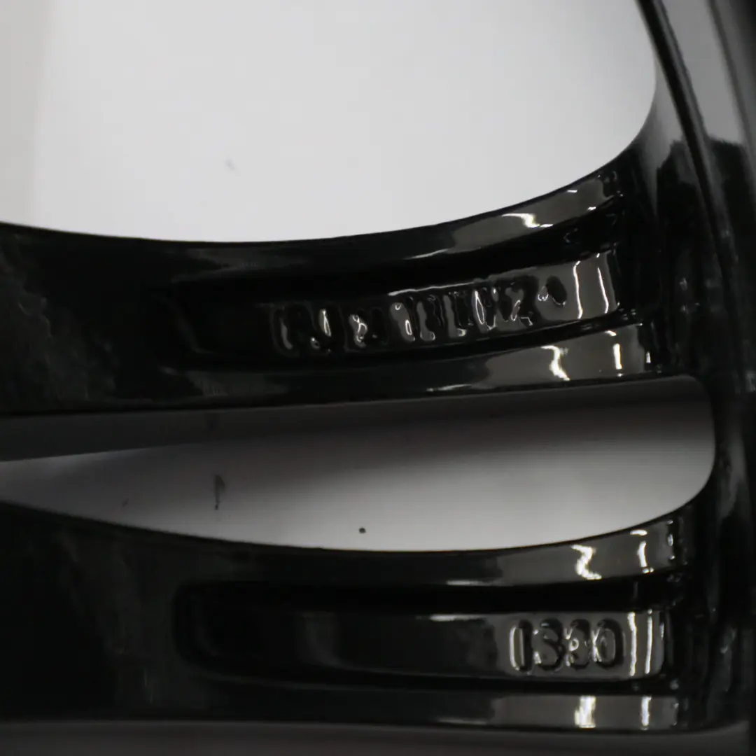 Cerchio in lega nero M Doppie razze 350 8J 18" ET:30 per BMW F10 F11 F12 con numero di parte 7842650 BMW F10 F11 F12 Cerchio in lega nero M Doppie razze 350 8J 18" ET:30 - SKU 7842650-5 - Numero di parte 7842650