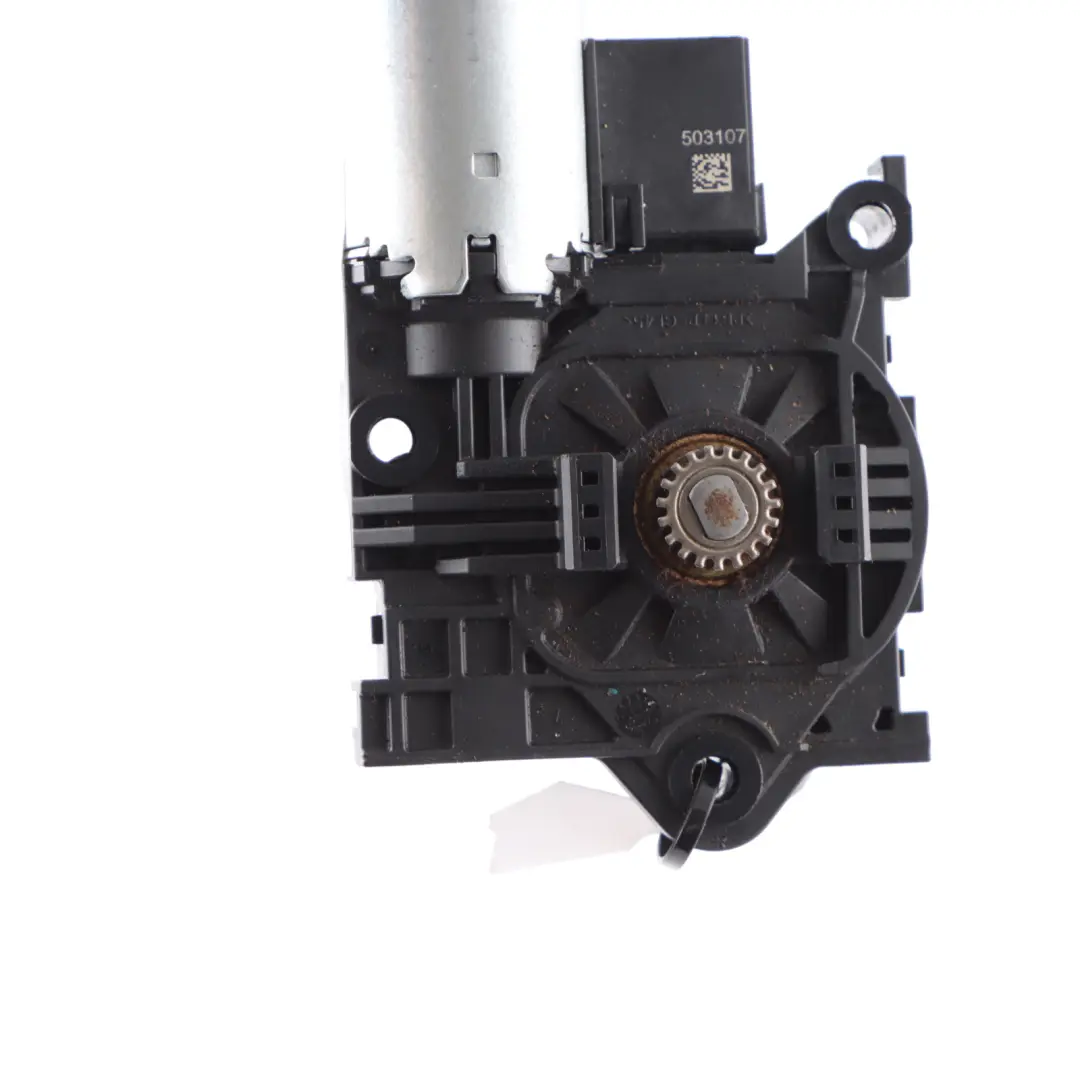 Sunroof Motor Drive Panorama Sliding Engine to BMW X3 G01 with Part number 7933149 BMW X3 G01 Sunroof Motor Drive Panorama Sliding Engine - SKU 7933149 - Part number 7933149