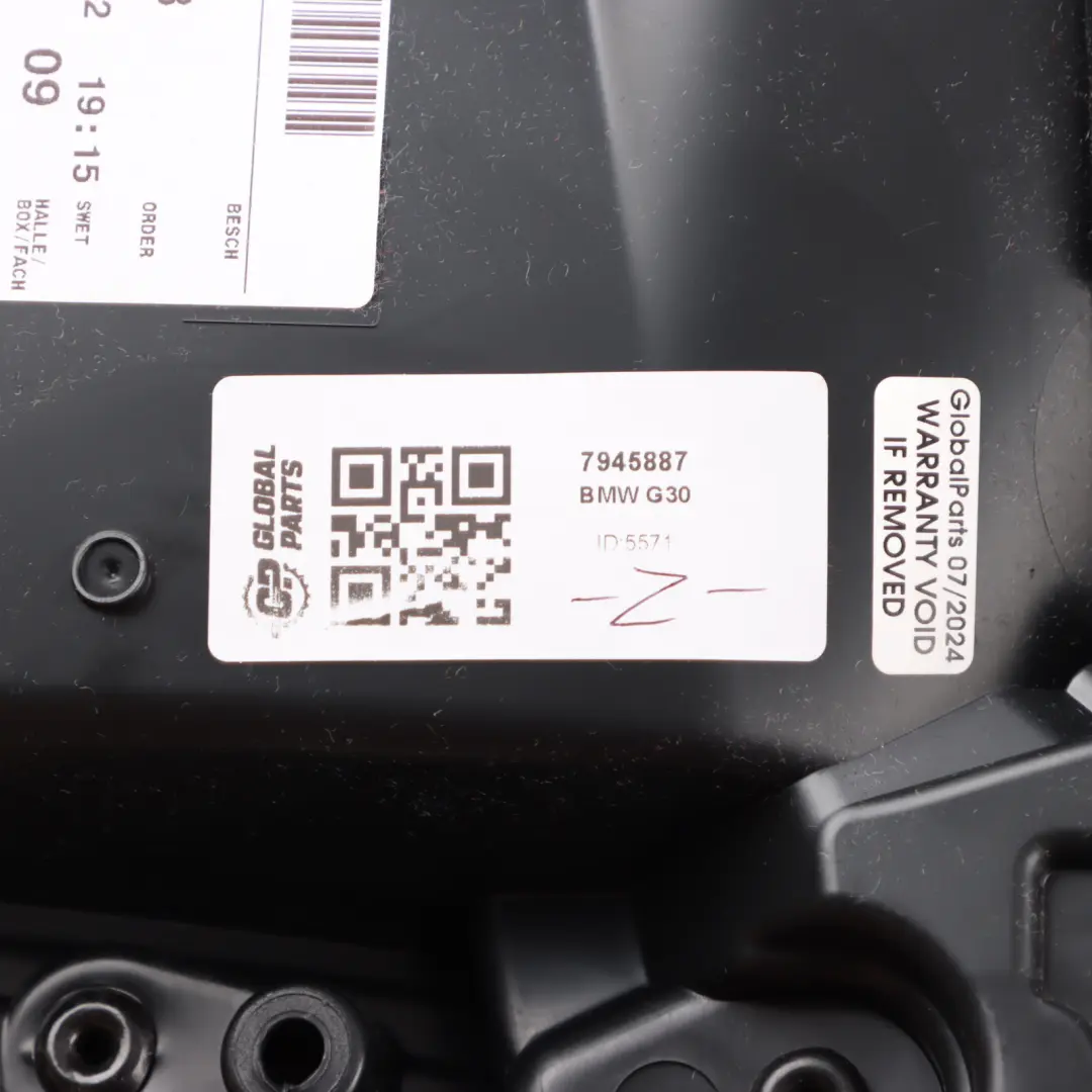 Door Card BMW G30 G31 LCI Rear Right O/S Door Lining Trim Leather to with Part number 7945887 Door Card BMW G30 G31 LCI Rear Right O/S Door Lining Trim Leather - SKU 7945887 - Part number 7945887