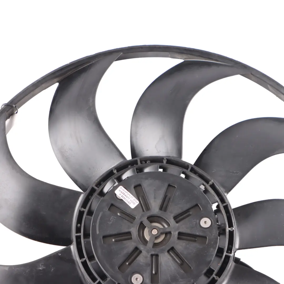 Radiator Cooling Fan Motor to BMW G30 with Part number 7953399 BMW G30 Radiator Cooling Fan Motor - SKU 7953399-2 - Part number 7953399