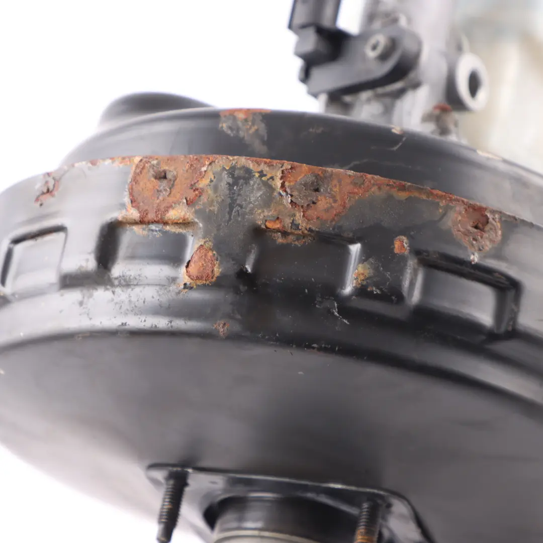 Brake Booster Servo Master Cylinder Fluid Reservoir to VW Transporter T5 with Part number 7E0612105A VW Transporter T5 Brake Booster Servo Master Cylinder Fluid Reservoir - SKU 7E0612105A - Part number 7E0612105A